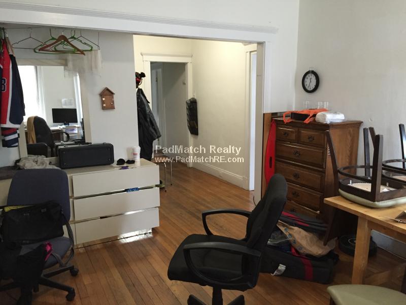 726 Washington St, Washington Square