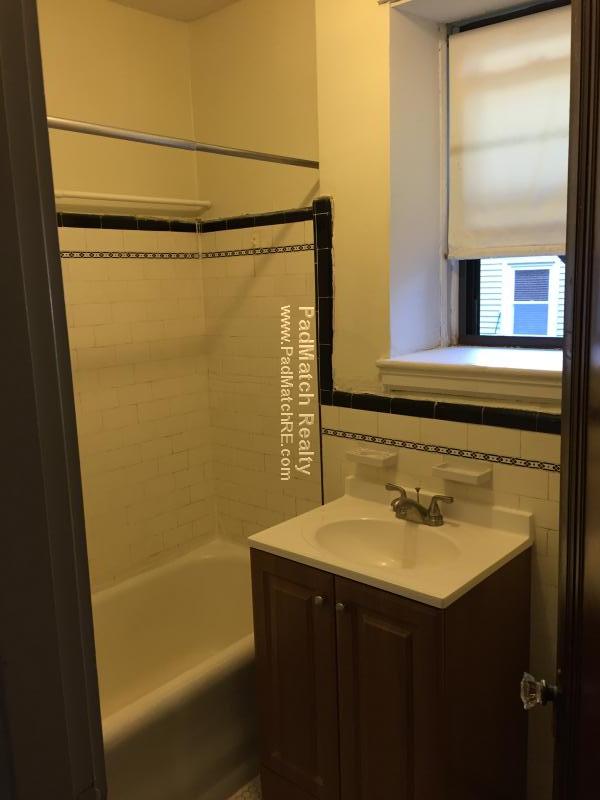 Studio bed, 1 bath apartment for rent at 53 Fellsway Unit 6, Medford — photo 5 of 15