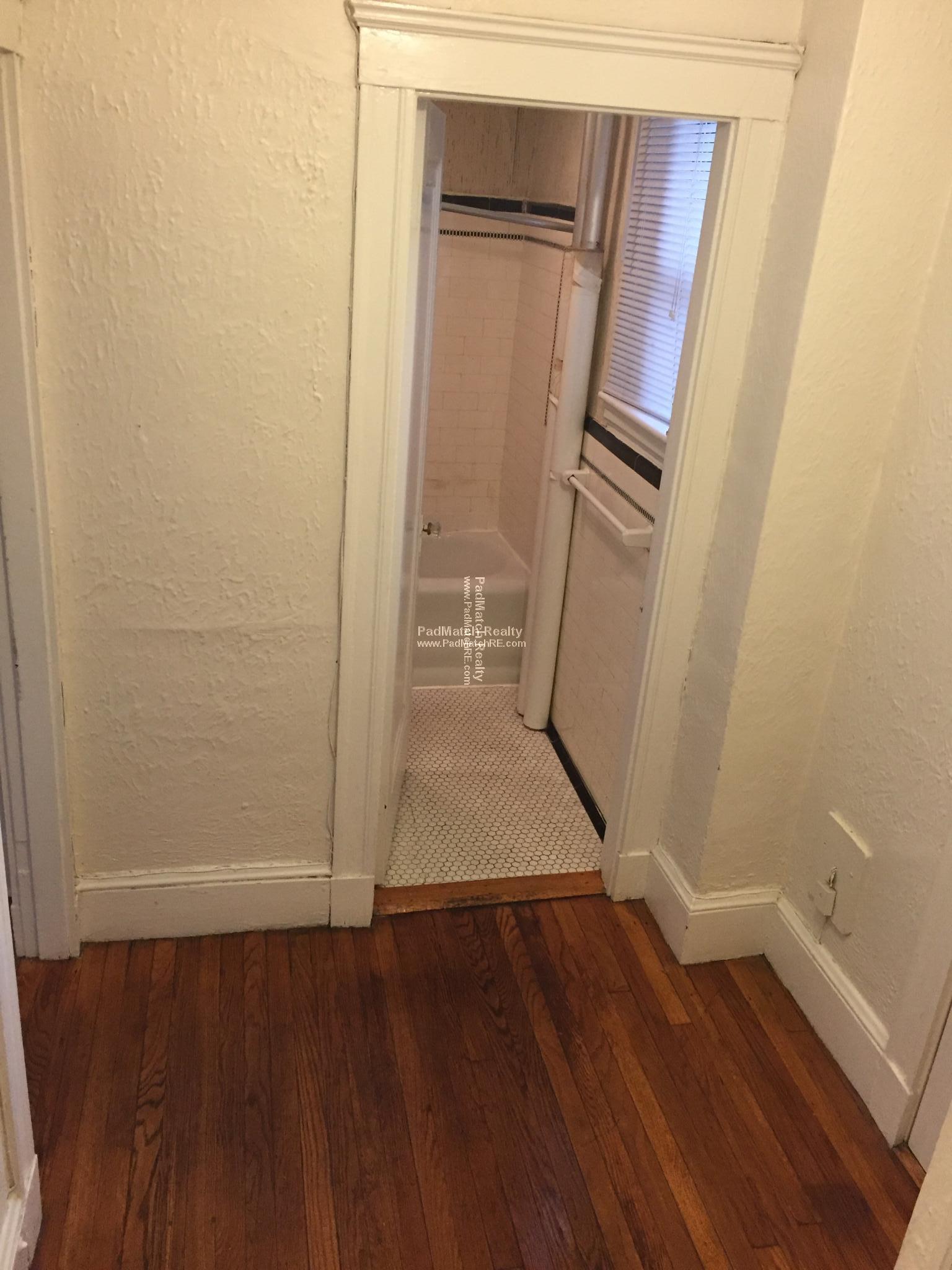 Studio bed, 1 bath apartment for rent at 53 Fellsway Unit 14, Medford — photo 5 of 10
