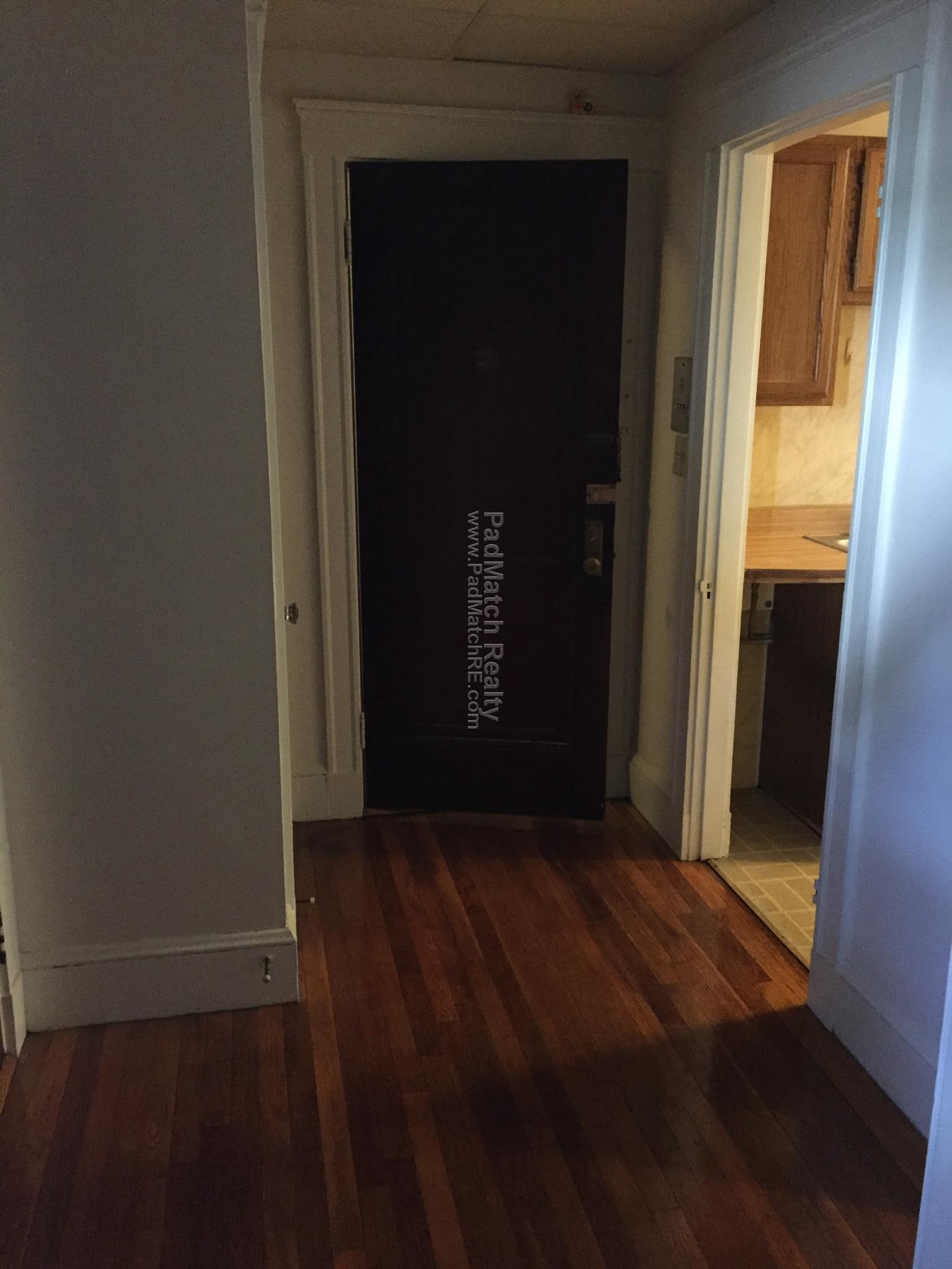 Studio bed, 1 bath apartment for rent at 53 Fellsway Unit 14, Medford — photo 4 of 10