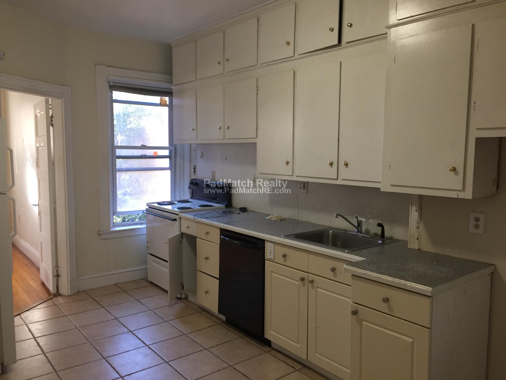 1232 Beacon St, Coolidge Corner