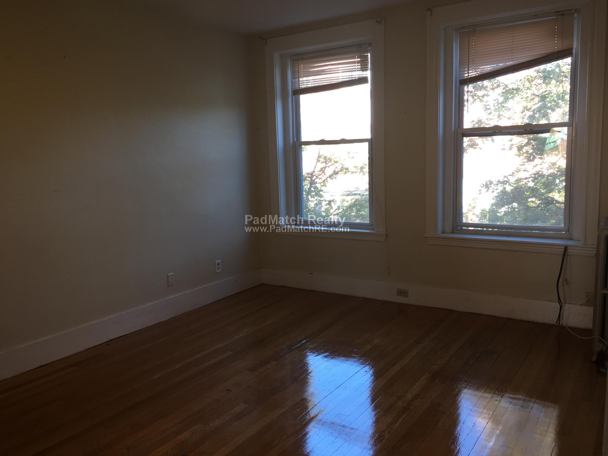 1232 Beacon St, Coolidge Corner