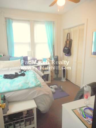 829 Beacon St, Fenway