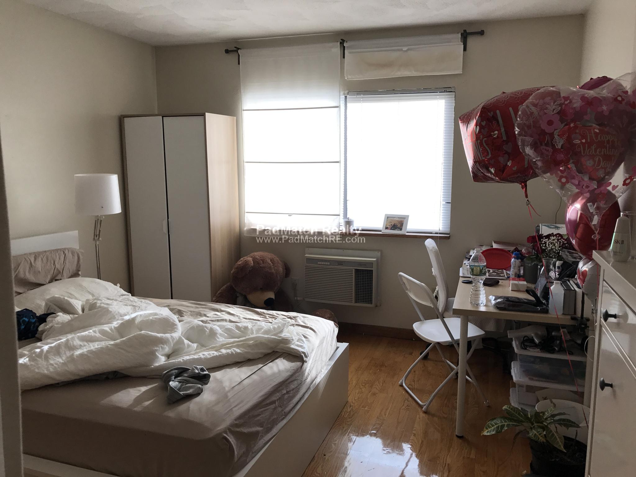 3 bed, 2 bath apartment for rent at 1110 Commonwealth Ave Unit 711, Allston — photo 5 of 22