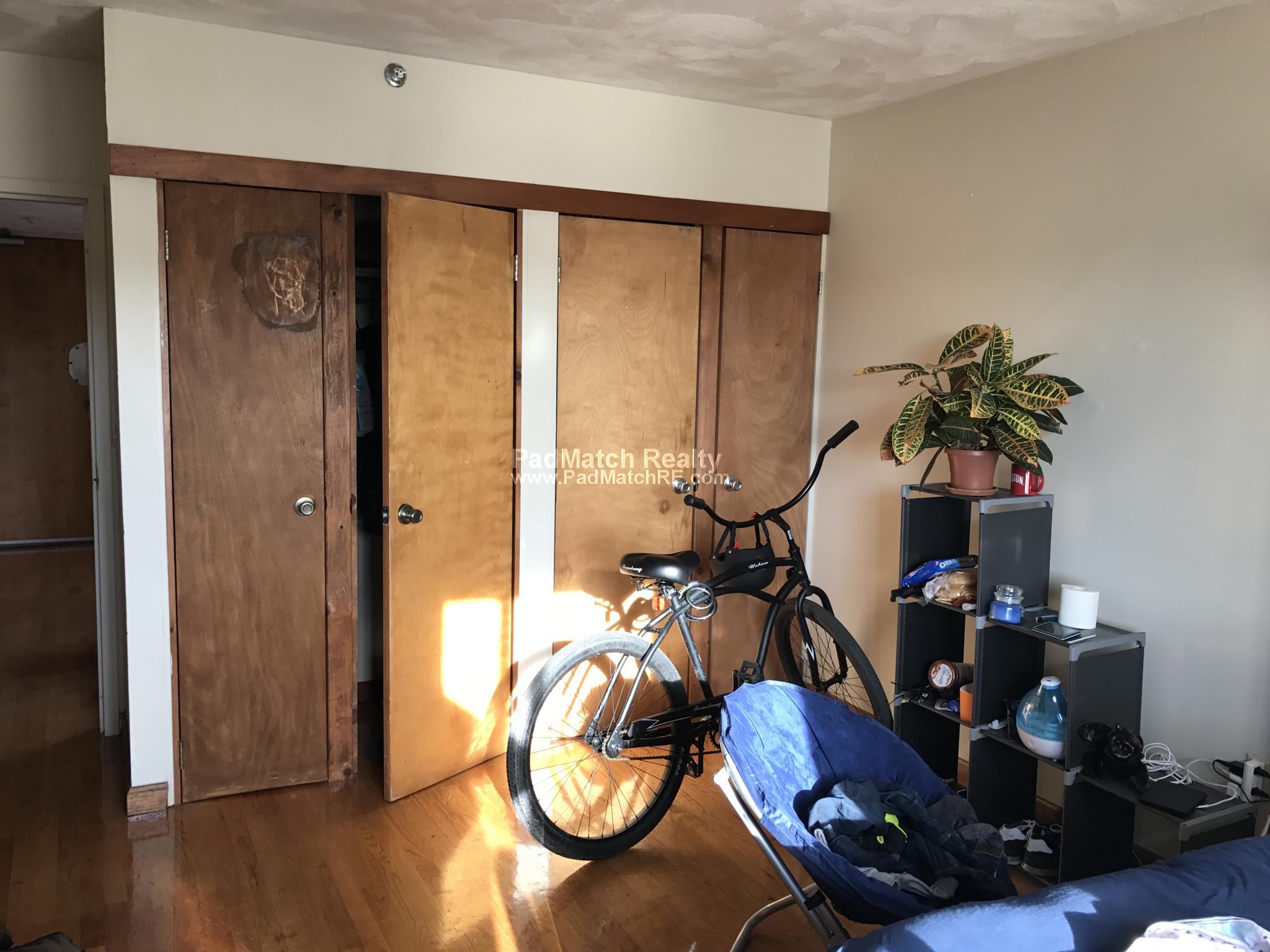 3 bed, 2 bath apartment for rent at 1110 Commonwealth Ave Unit 711, Allston — photo 3 of 22