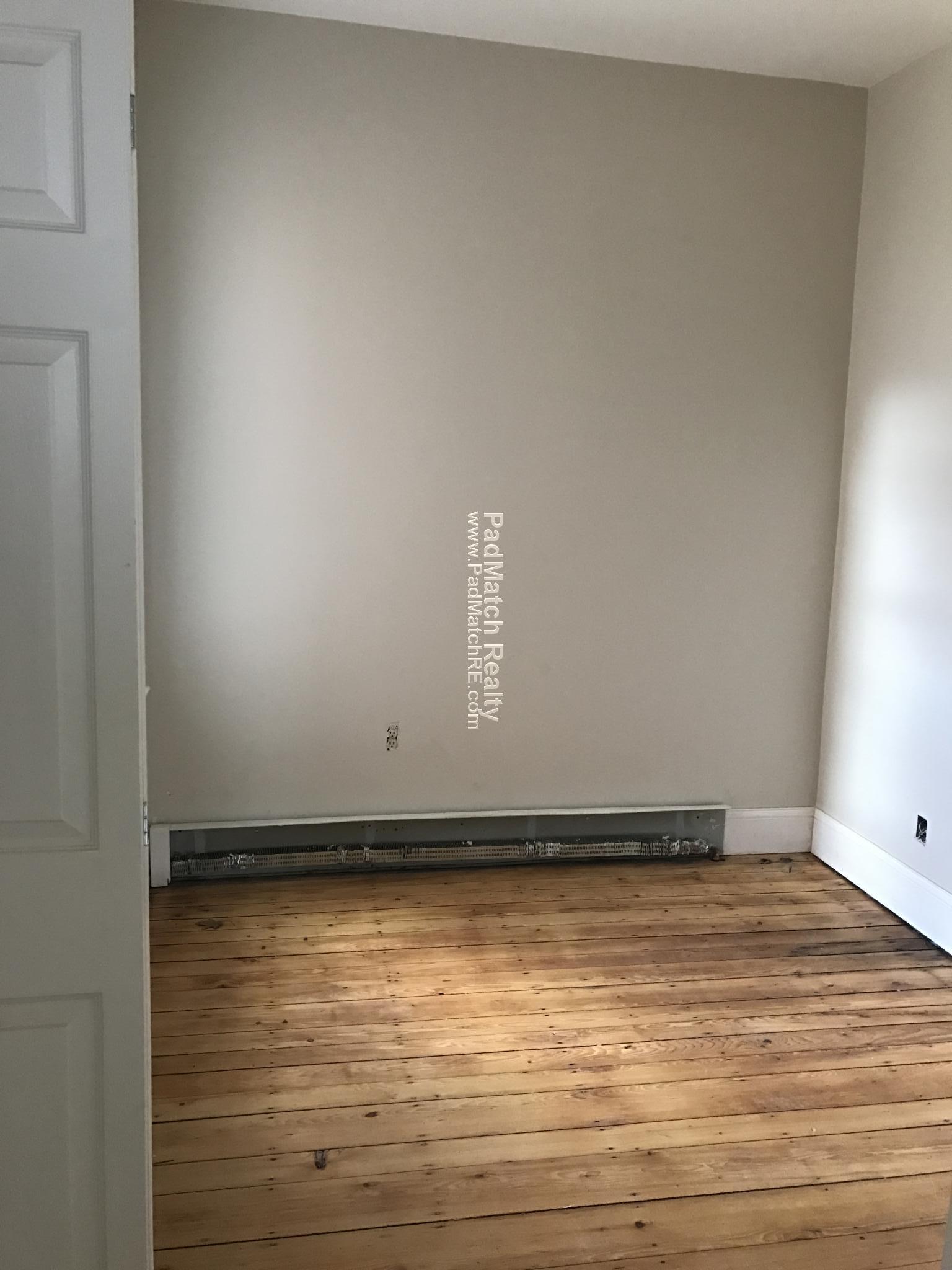 18 Ashley St, Jamaica Plain