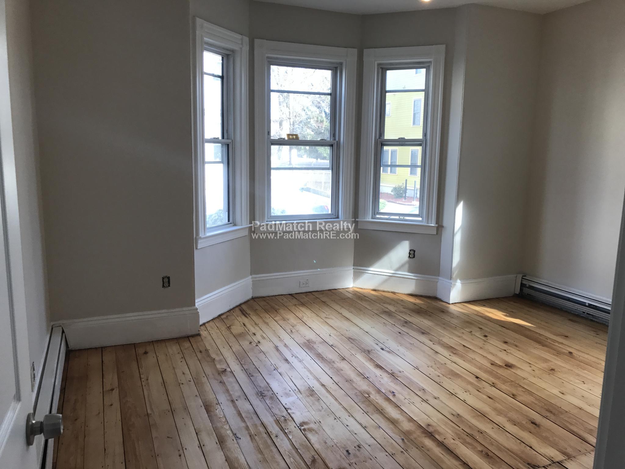 18 Ashley St, Jamaica Plain