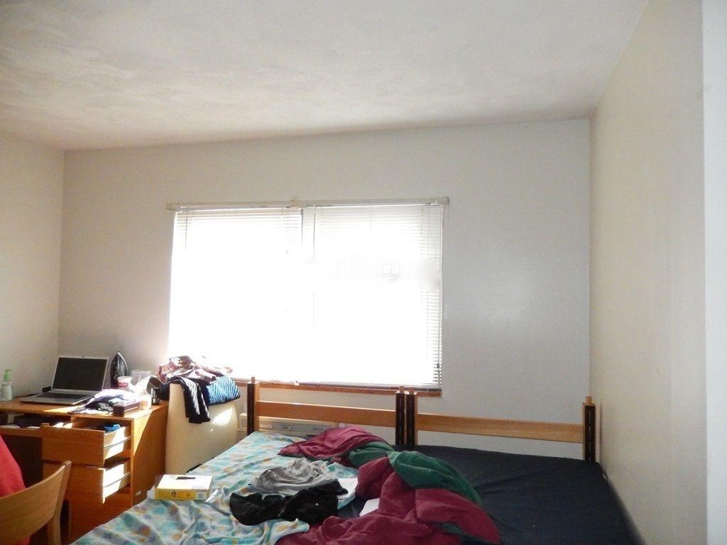 3 bed, 2 bath apartment for rent at 1110 Commonwealth Ave Unit 711, Allston — photo 8 of 22