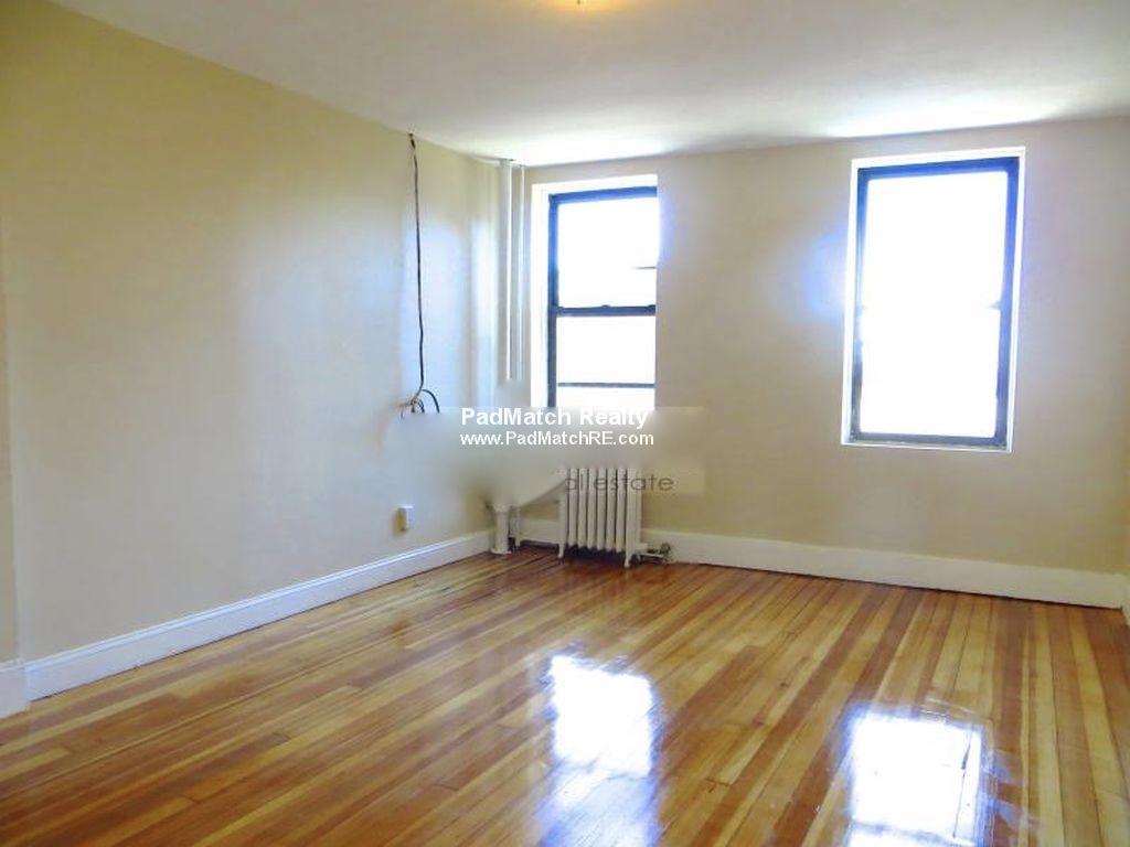 220 Hanover St, North End