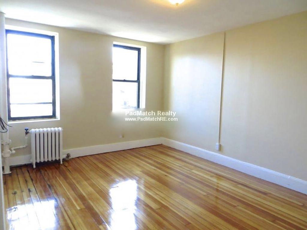 220 Hanover St, North End