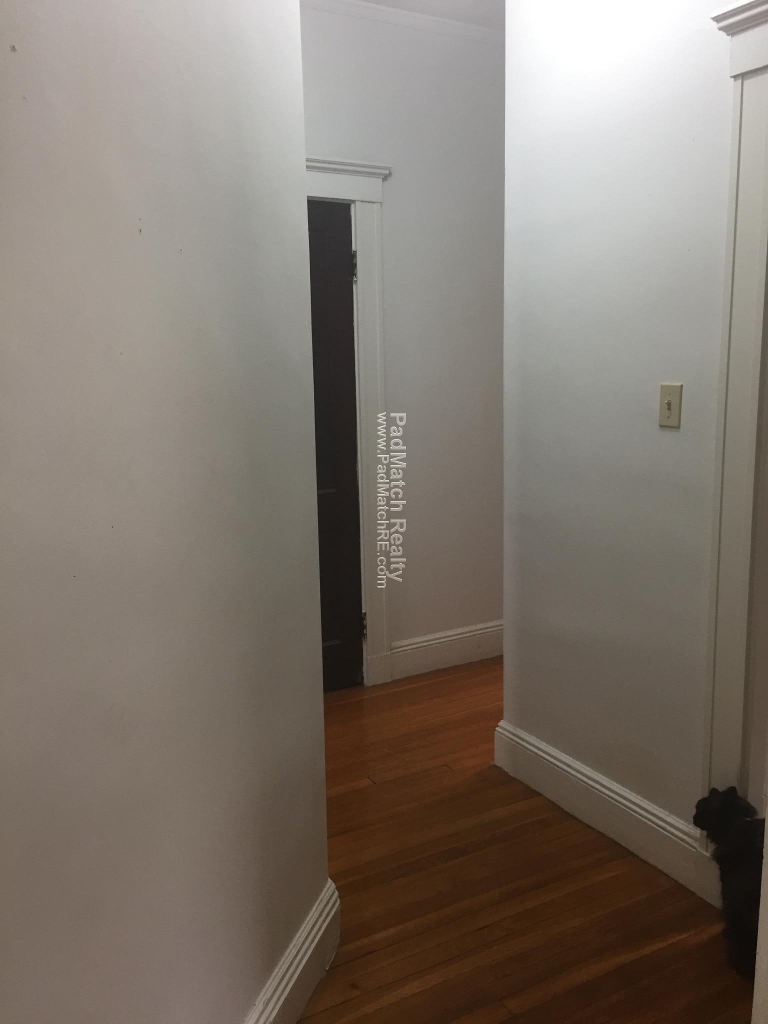 https://ygl-photos.s3.us-west-004.backblazeb2.com/8055W590542eeac22a.jpg