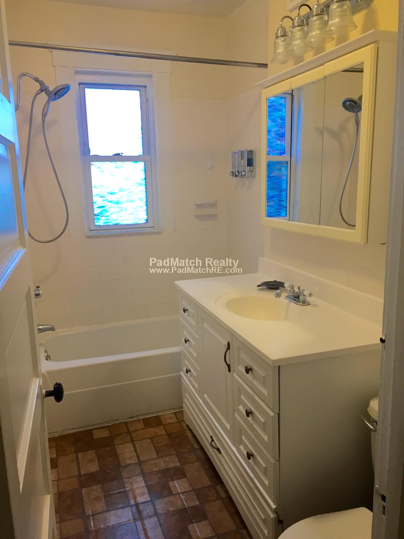 3 bed, 1 bath apartment for rent at 6 Edwin St Unit 2, Brookline Village — photo 11 of 24