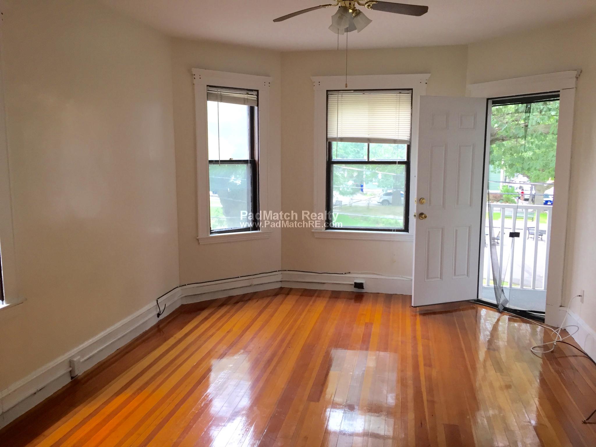 3 bed, 1 bath apartment for rent at 6 Edwin St Unit 2, Brookline Village — photo 2 of 24