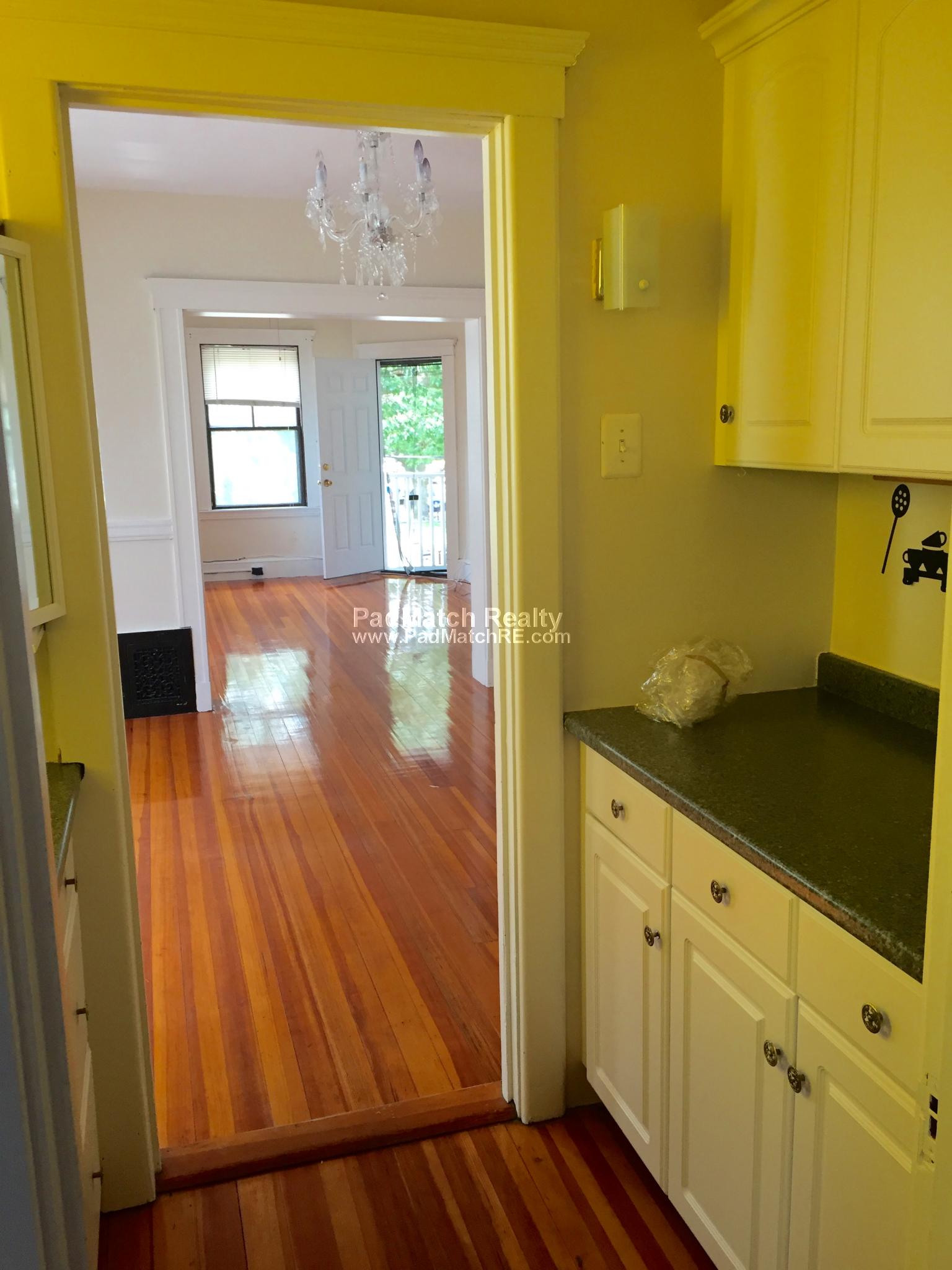 3 bed, 1 bath apartment for rent at 6 Edwin St Unit 2, Brookline Village — photo 4 of 24