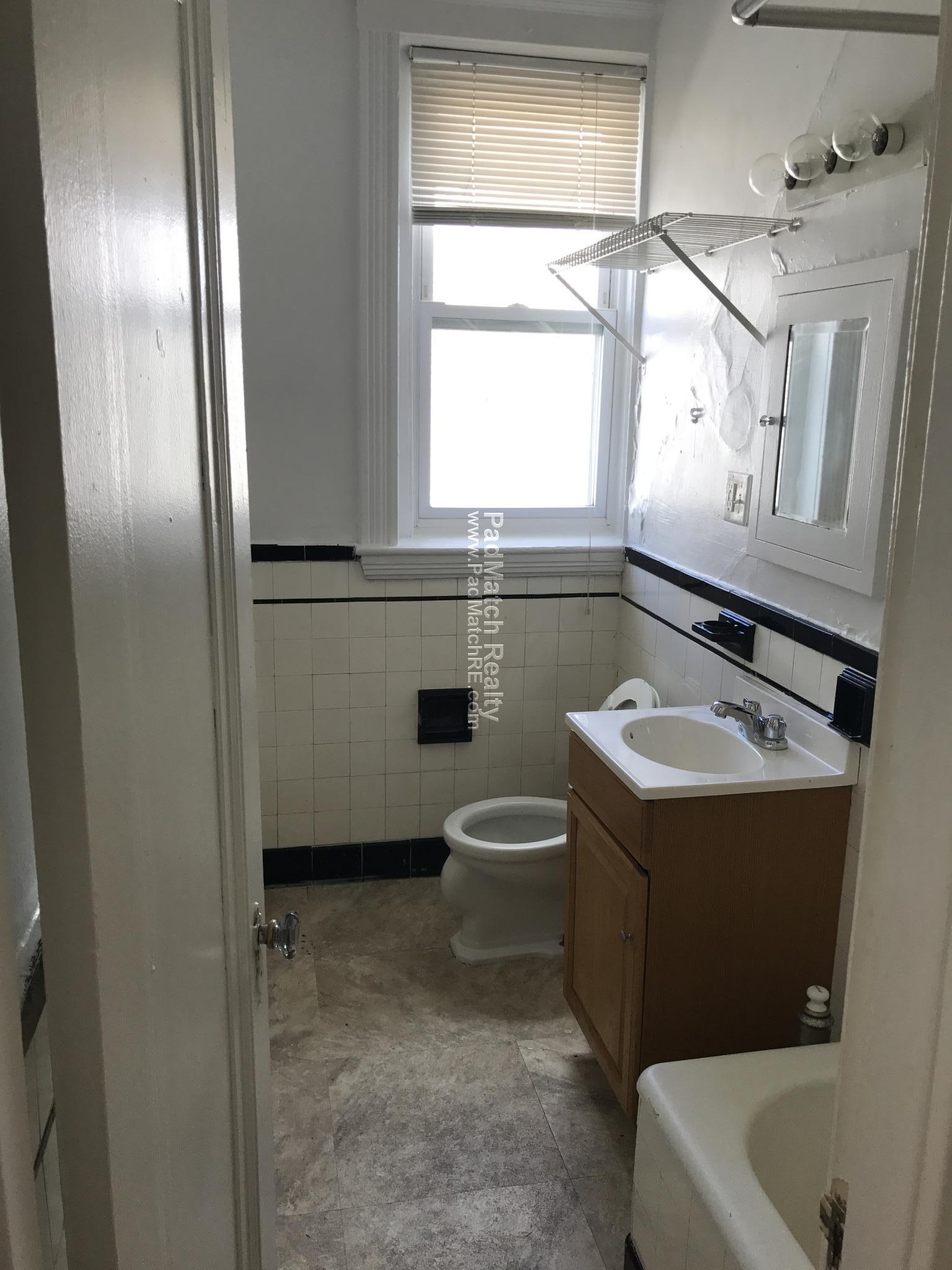 1810 Commonwealth Ave, Brighton