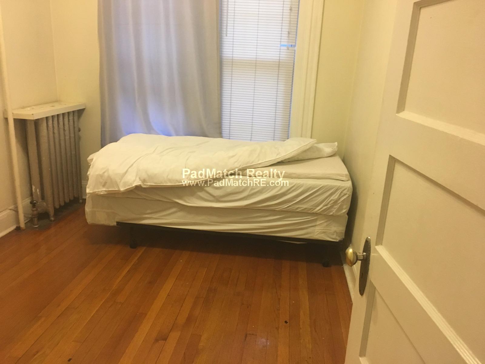 1232 Beacon St, Coolidge Corner