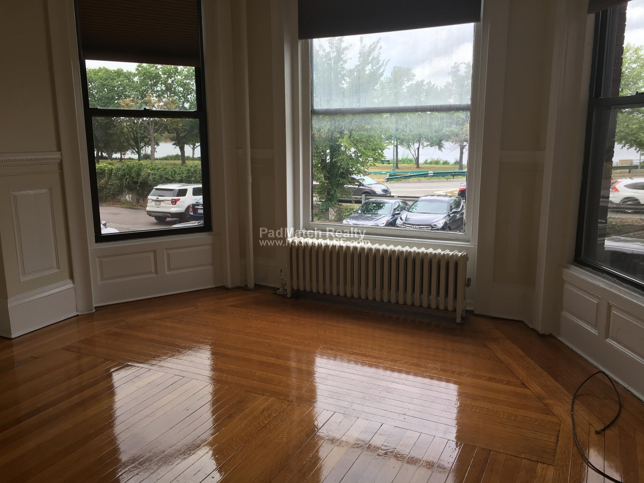 41 Bay State Rd, Fenway