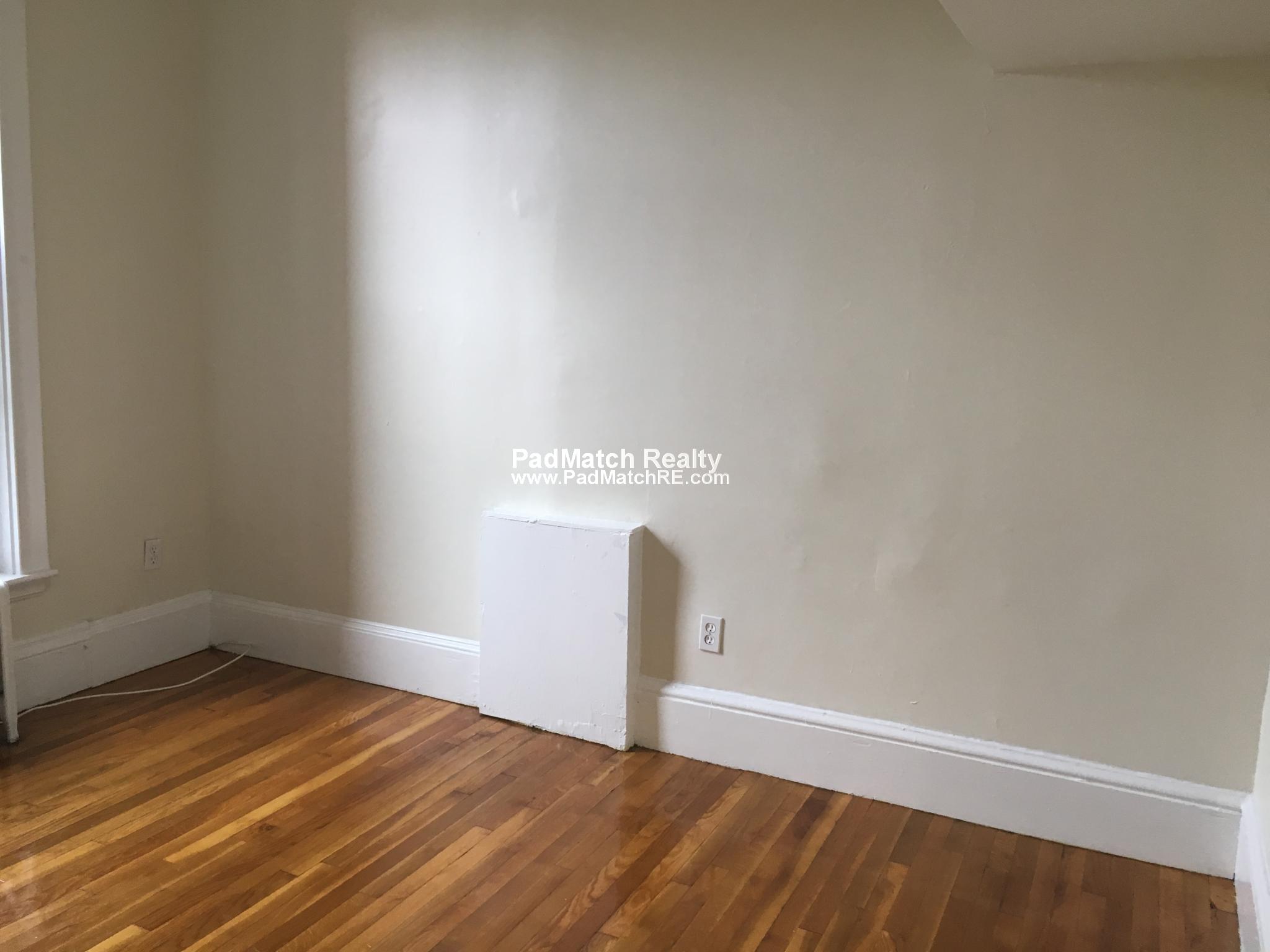 41 Bay State Rd, Fenway