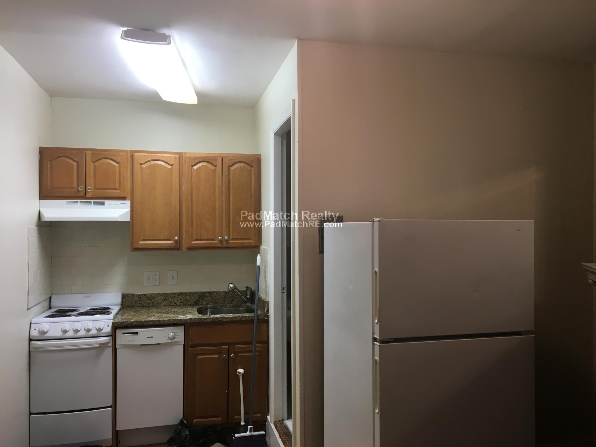 41 Bay State Rd, Fenway