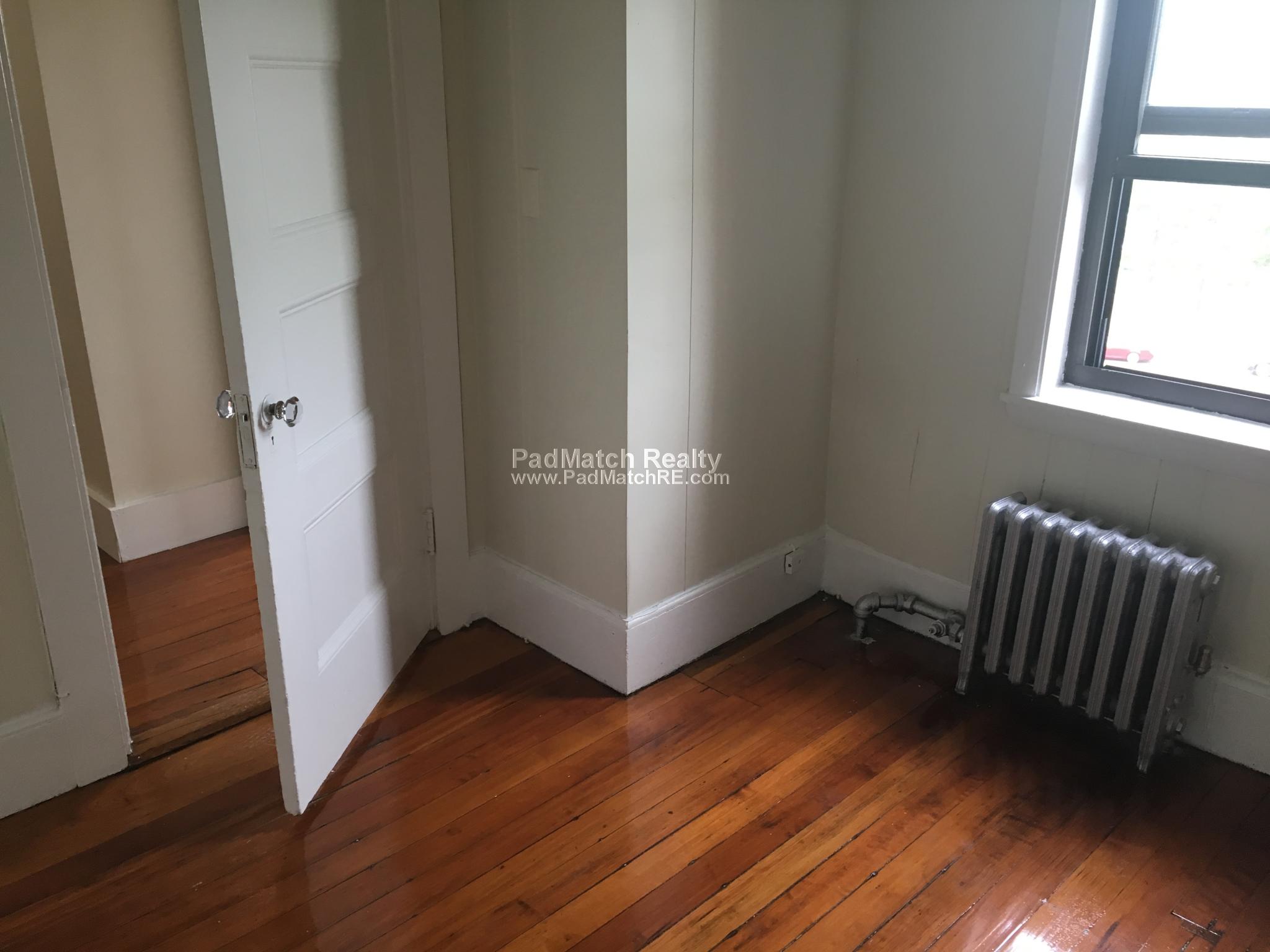 41 Bay State Rd, Fenway