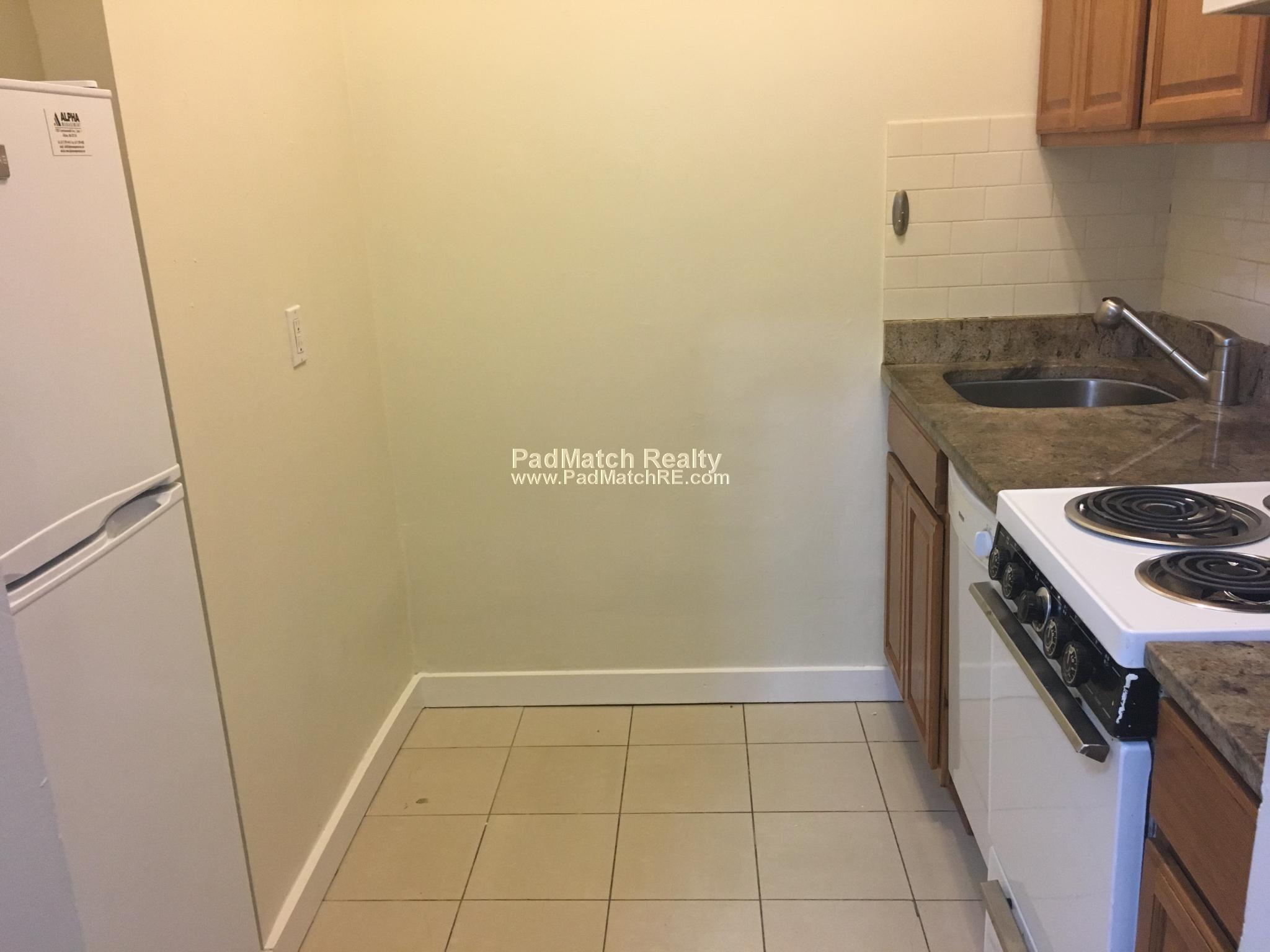 41 Bay State Rd, Fenway