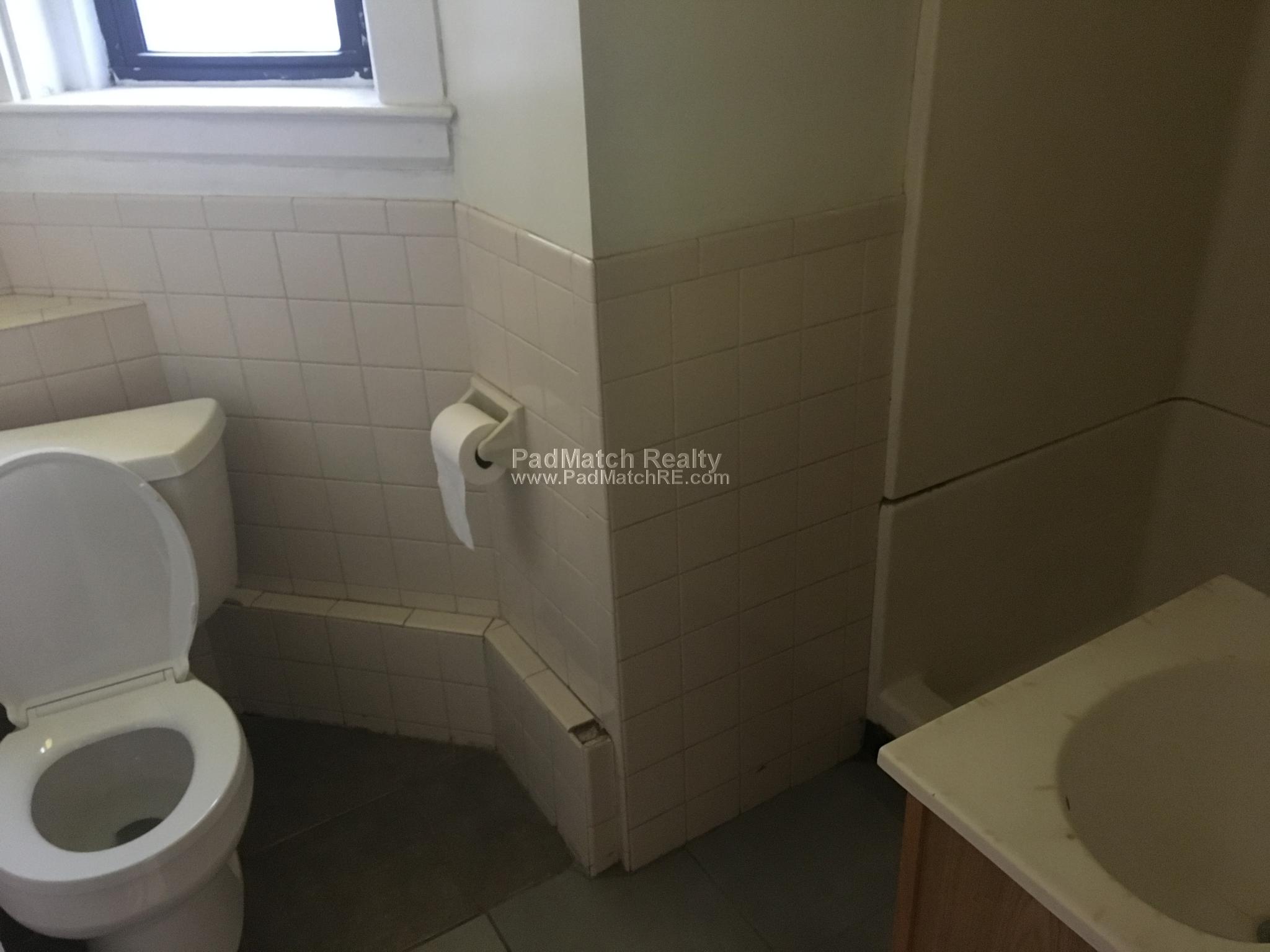 Studio bed, 1 bath apartment for rent at 533 Newbury St Unit B, Fenway — photo 5 of 8