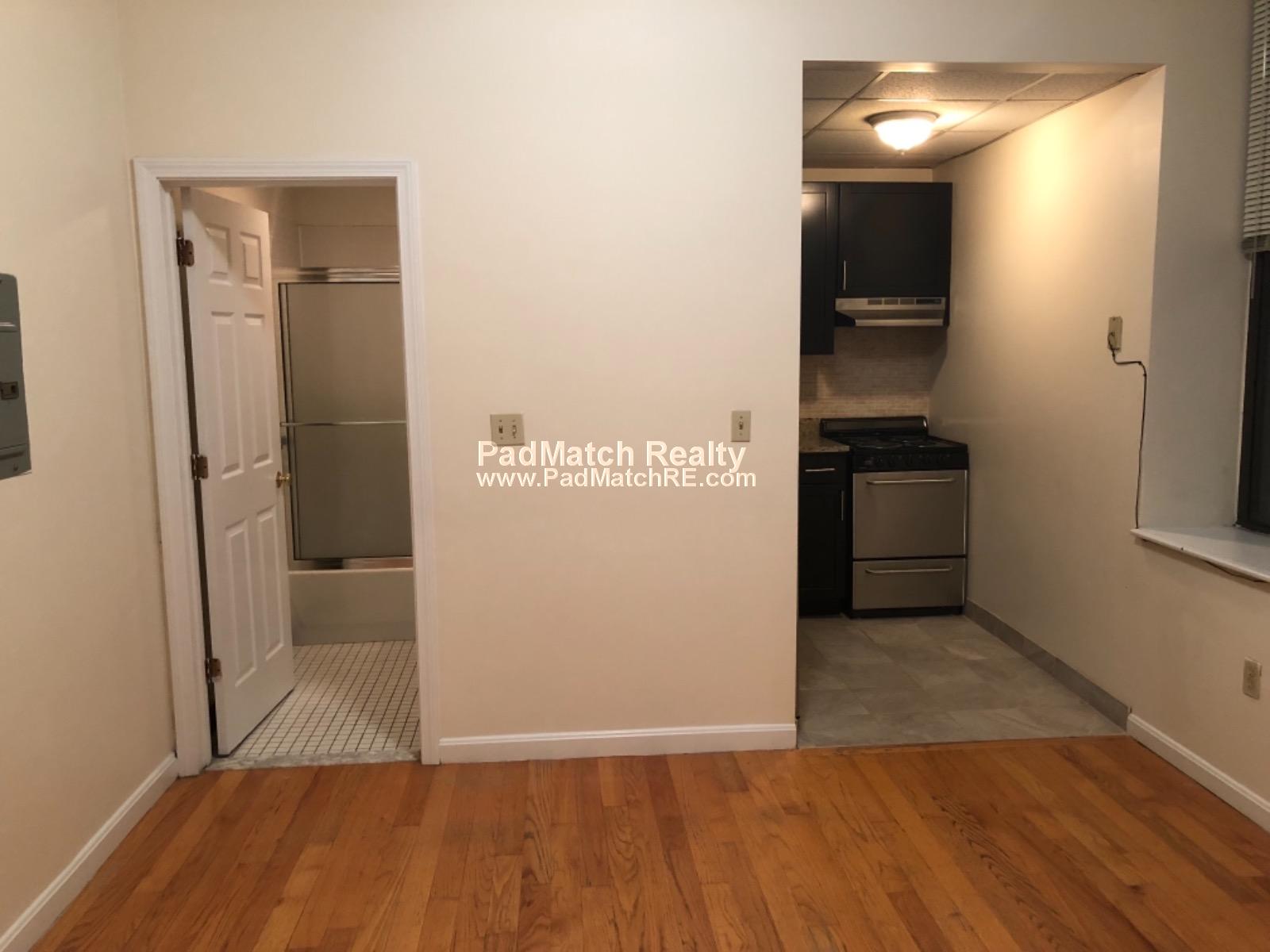 81 Essex St, Chinatown