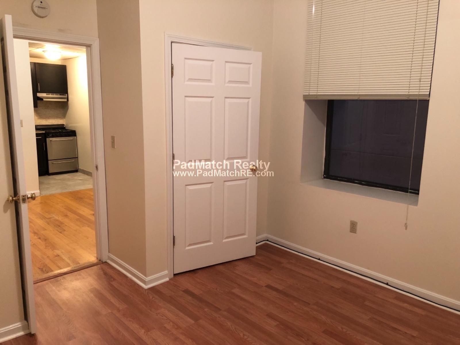 81 Essex St, Chinatown