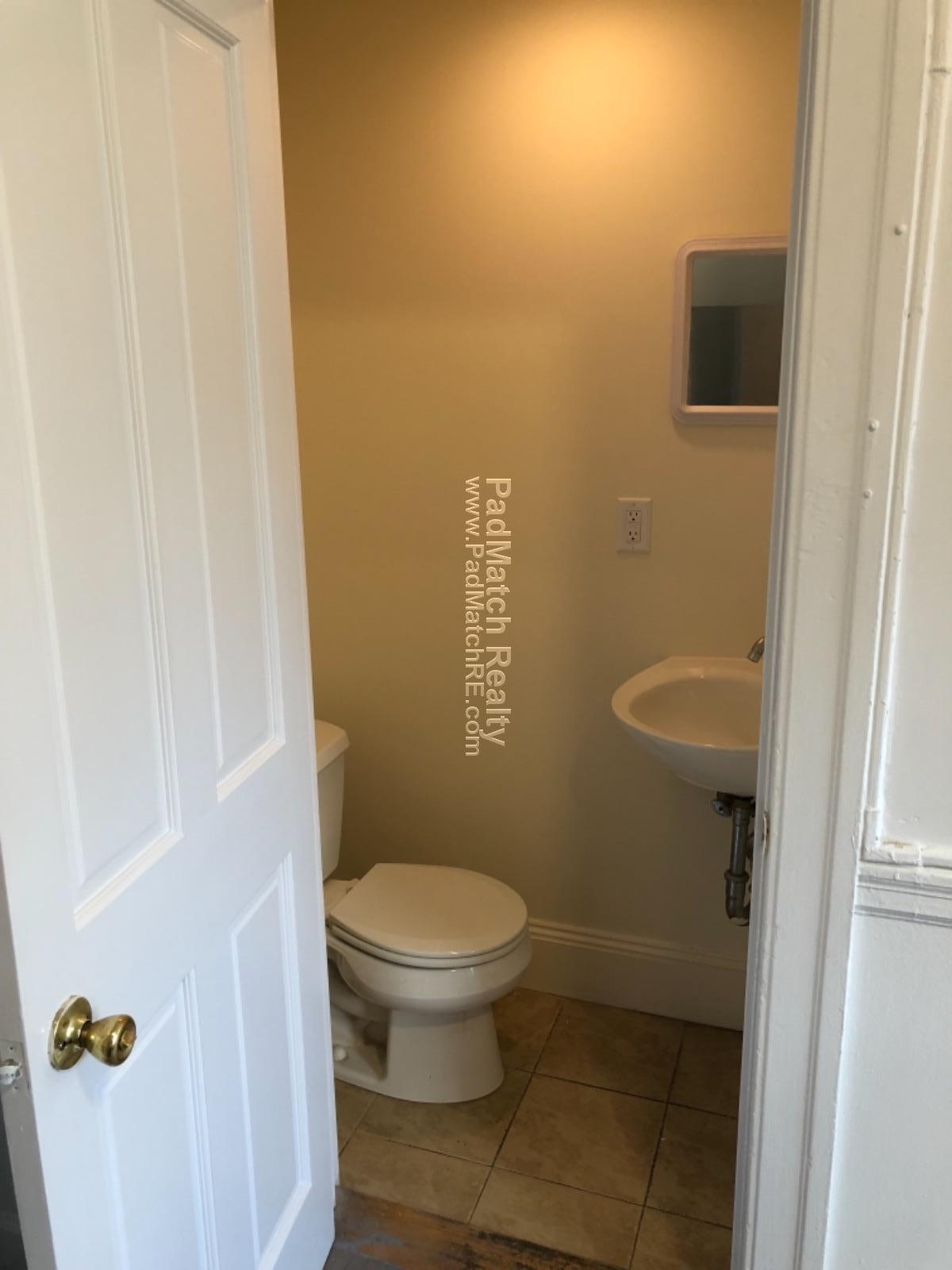 241 Freeman St, Coolidge Corner