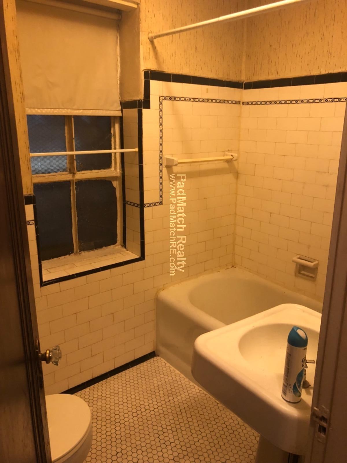 Studio bed, 1 bath apartment for rent at 63 Fellsway Unit 2, Medford — photo 6 of 9