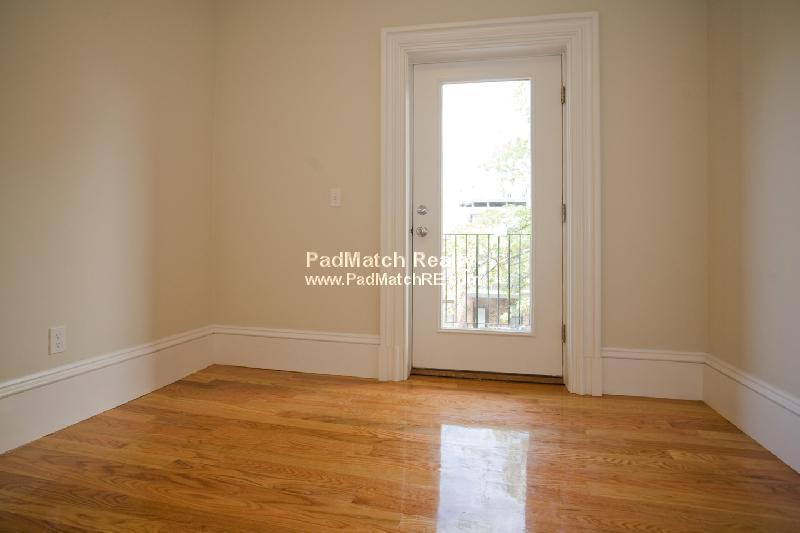 656 Massachusetts Ave, South End