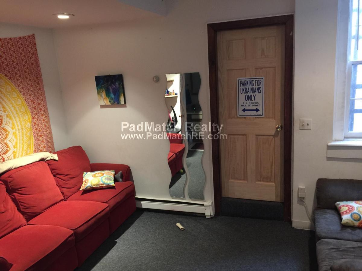 218 Hemenway St, Fenway