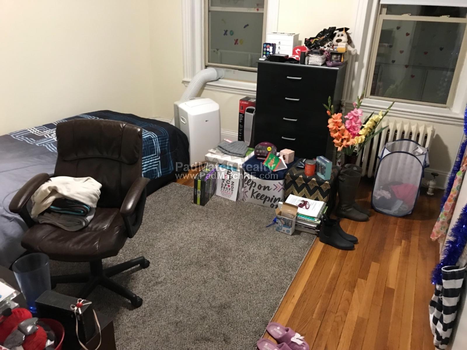 1 split bed, 1 bath apartment for rent at 1209 Boylston St Unit 53, Fenway — photo 6 of 19