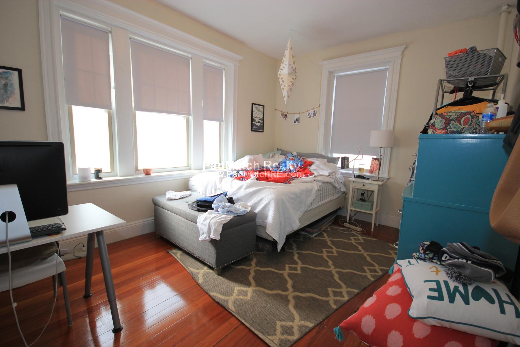 1788 Beacon St, Washington Square