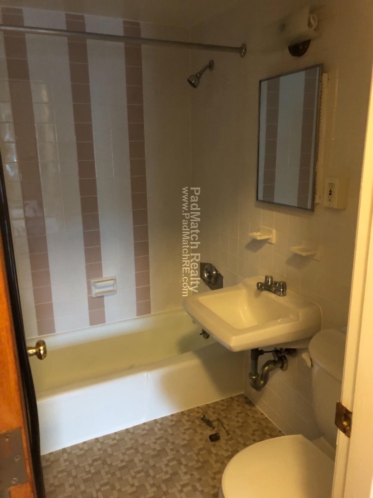 70 Huntington Ave, Mission Hill