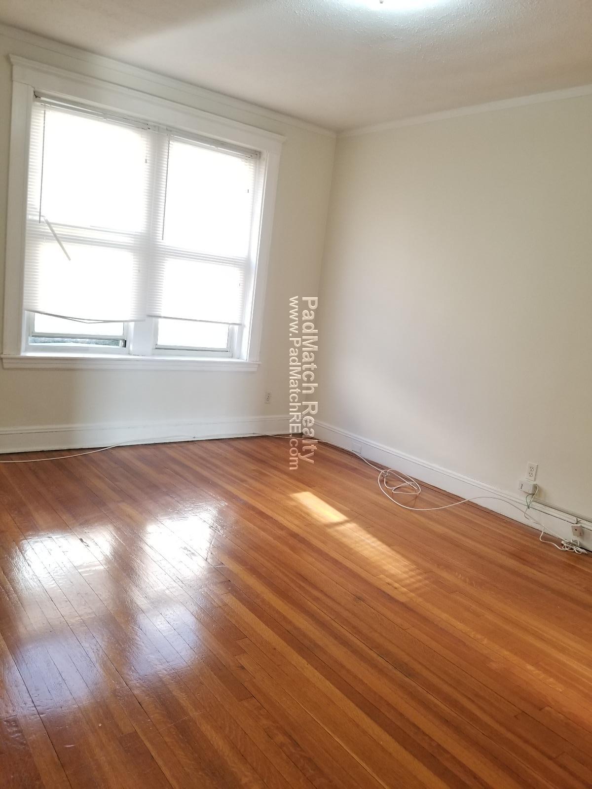 1.5 bed, 1 bath apartment for rent at 94 Maple St Unit 1, Malden — photo 9 of 10