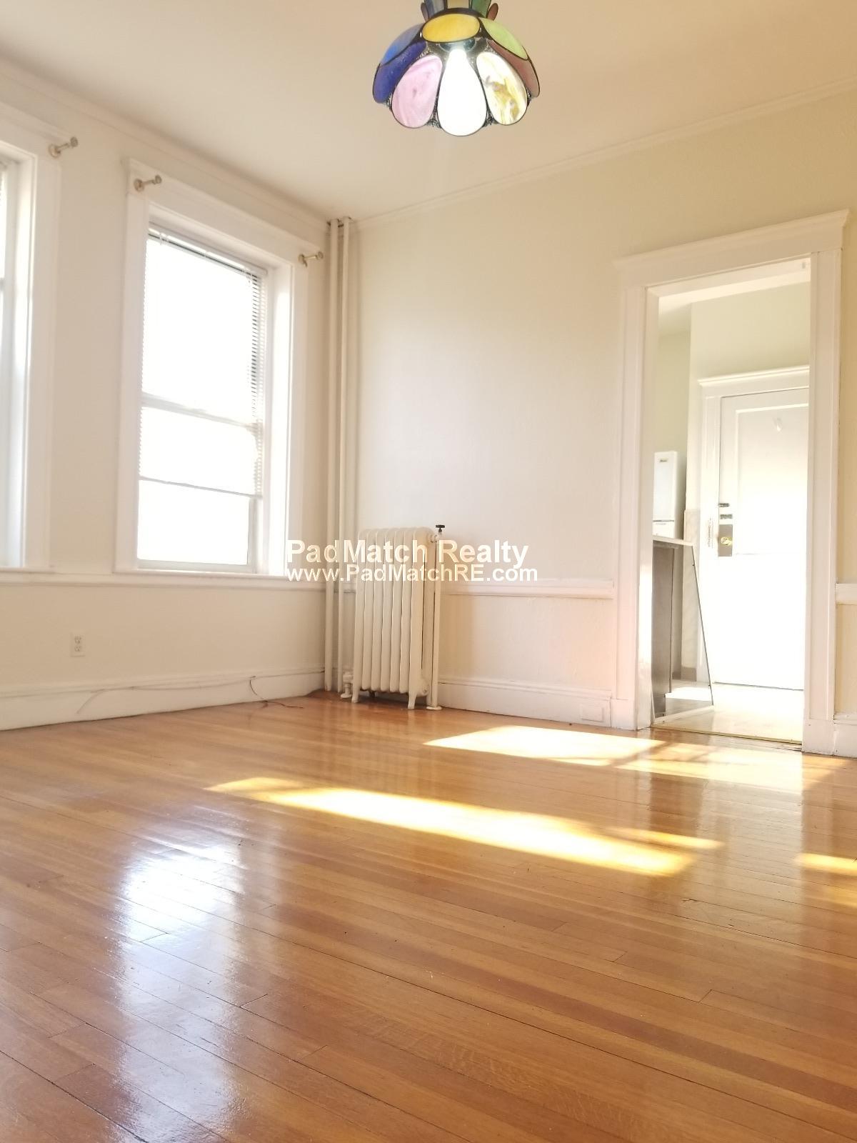 1.5 bed, 1 bath apartment for rent at 94 Maple St Unit 1, Malden — photo 4 of 10