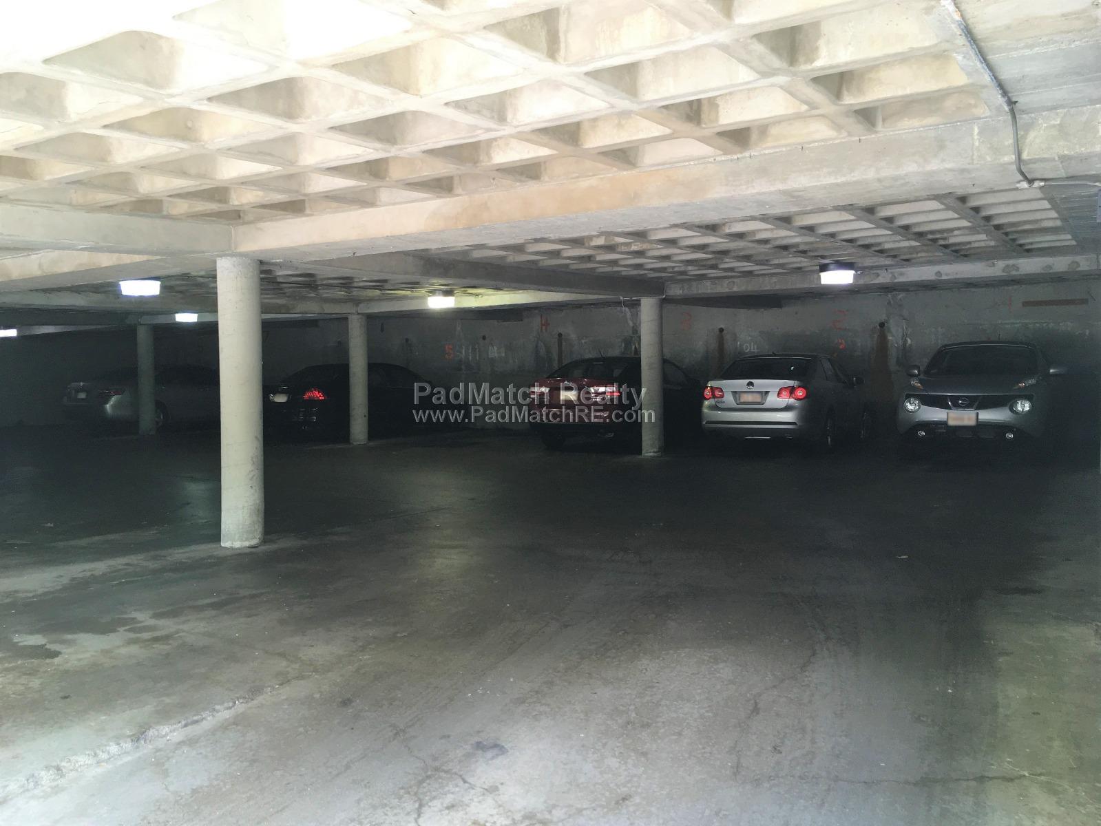 33 Lancaster Ter, Washington Square