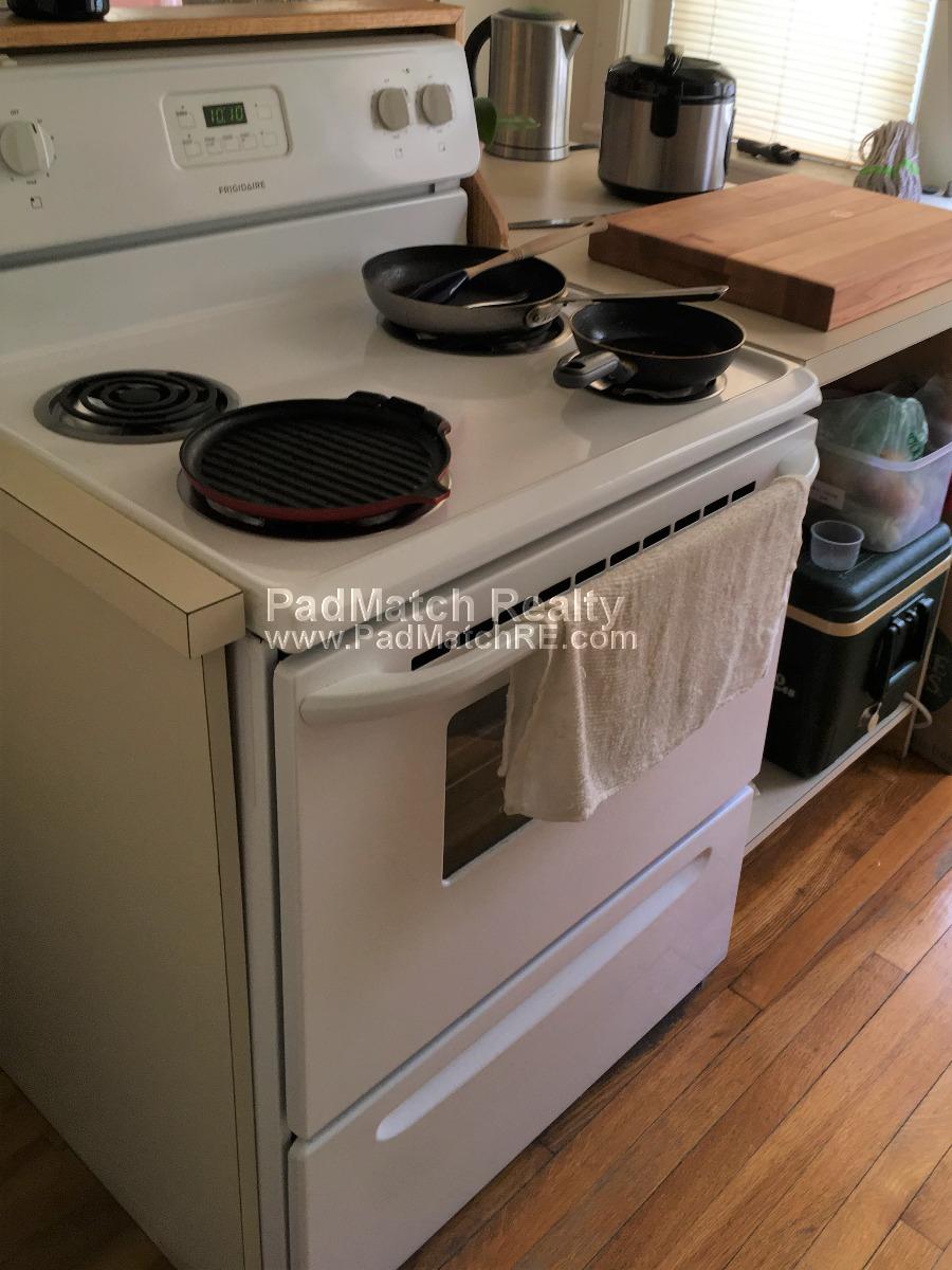 33 Lancaster Ter, Washington Square