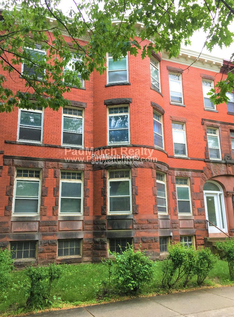 Photo 2 of 1905 Beacon St. Unit 3F