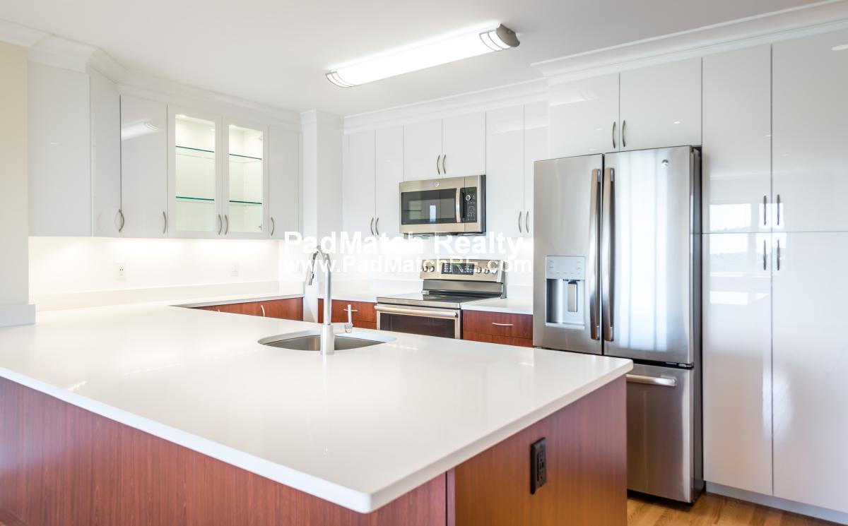 1443 Beacon St, Washington Square