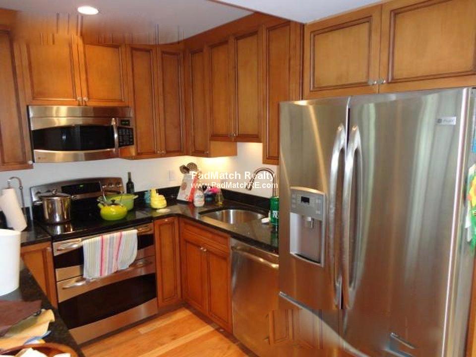 20 Chapel St, Longwood