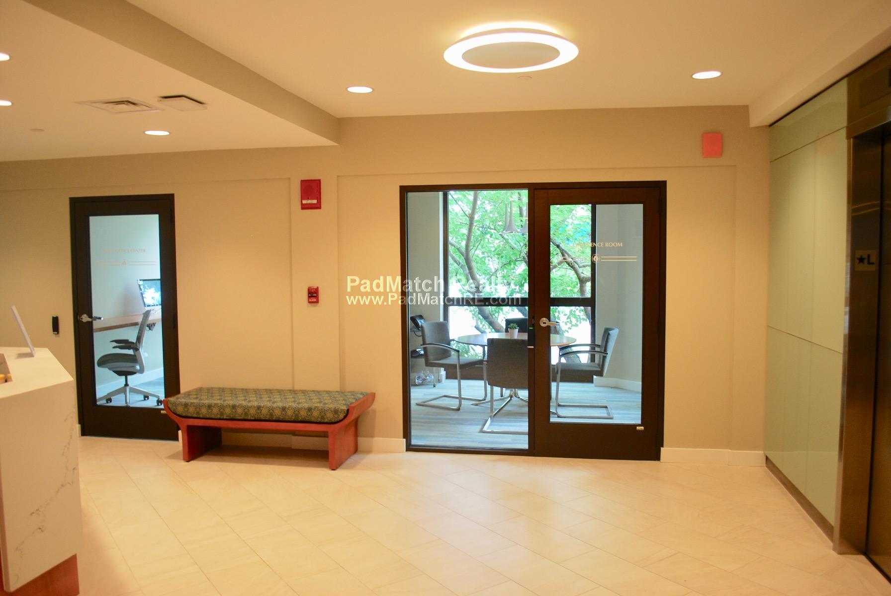 1443 Beacon St, Washington Square