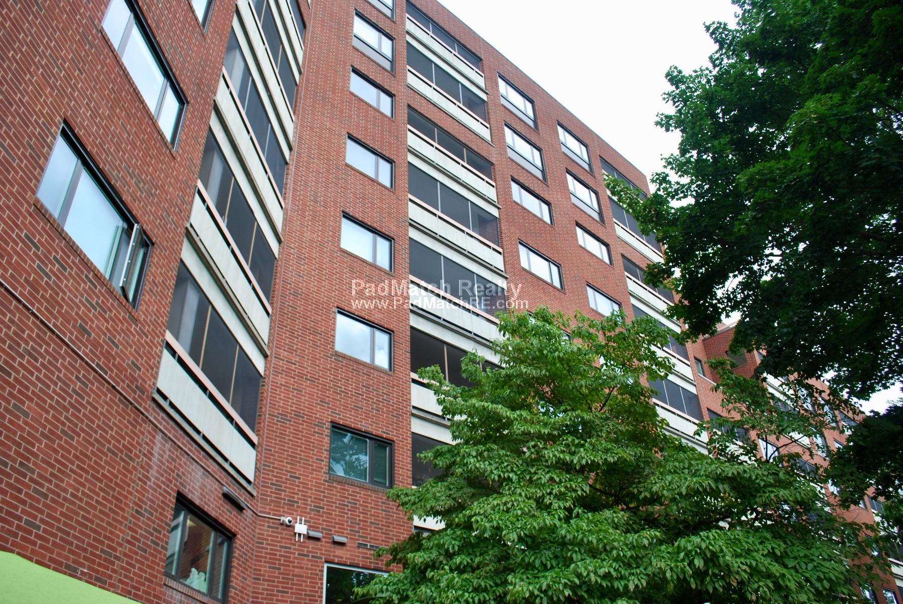 1443 Beacon St, Washington Square