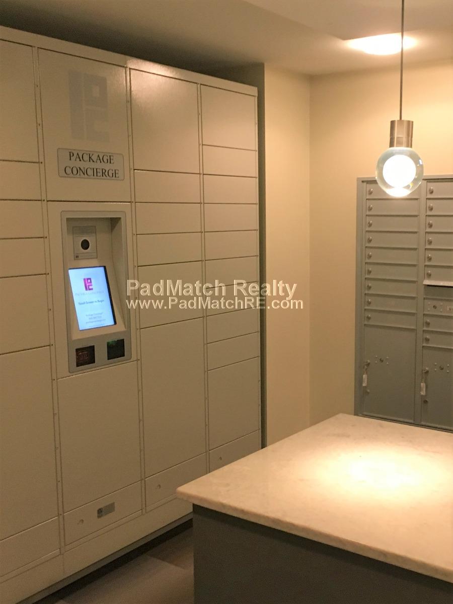 1443 Beacon St, Washington Square