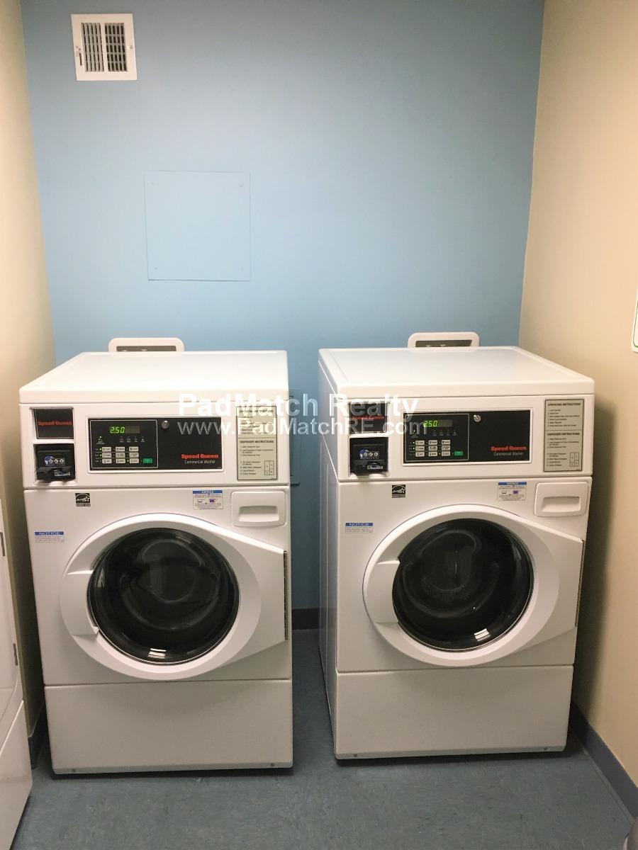 1443 Beacon St, Washington Square