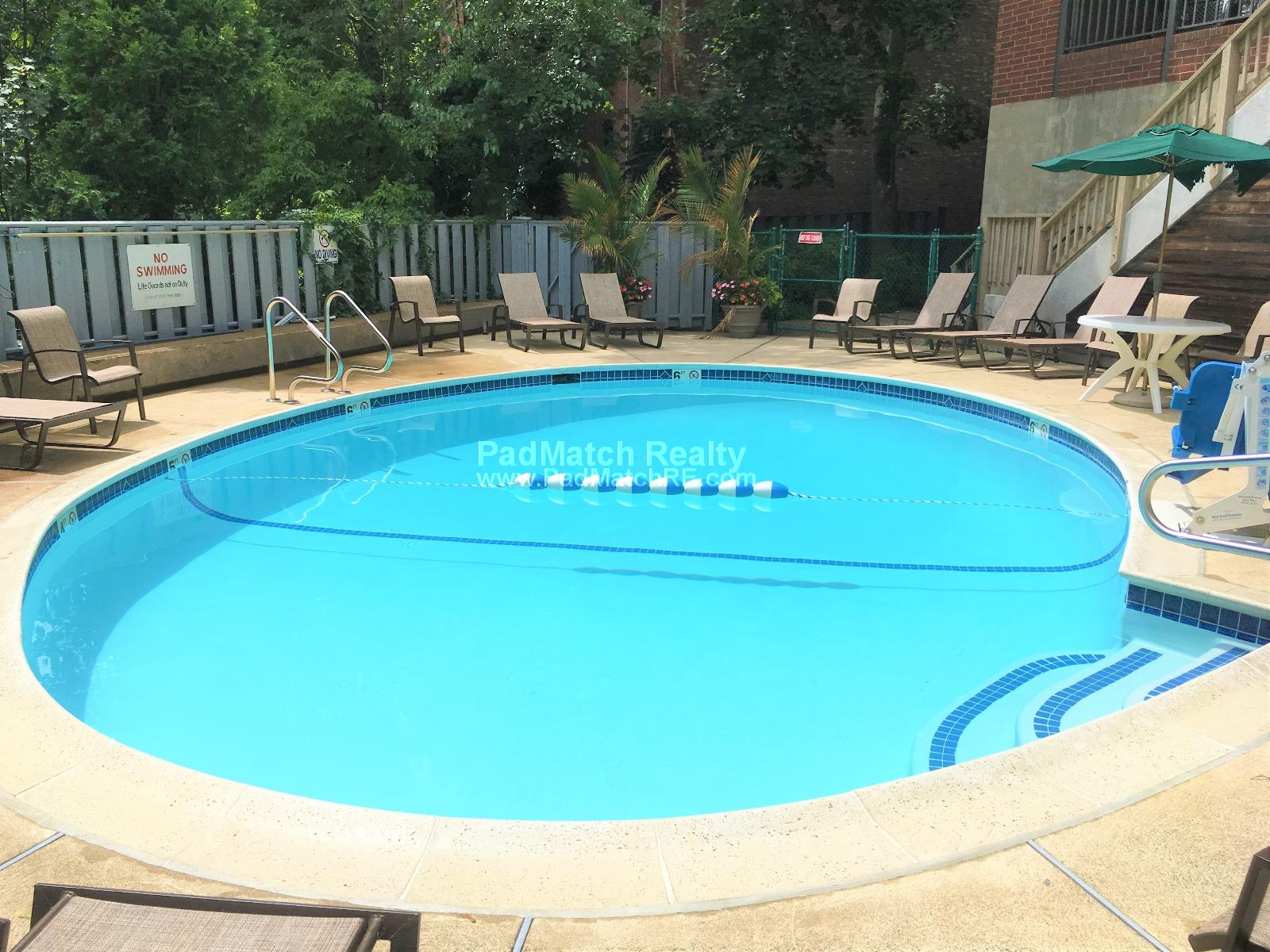 1443 Beacon St, Washington Square