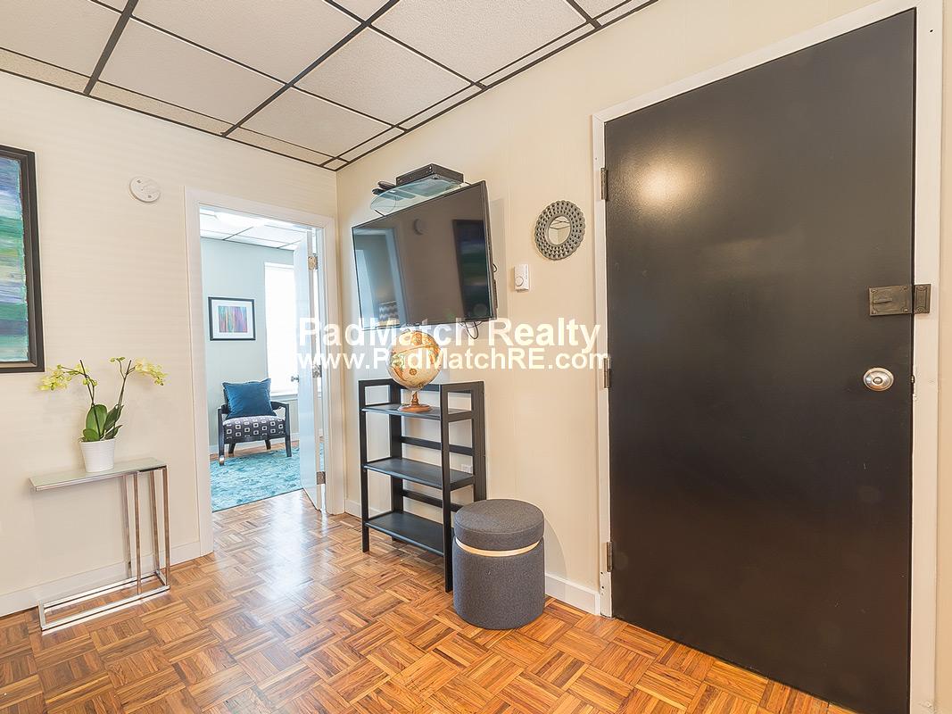 42 Lomasney Way, North End