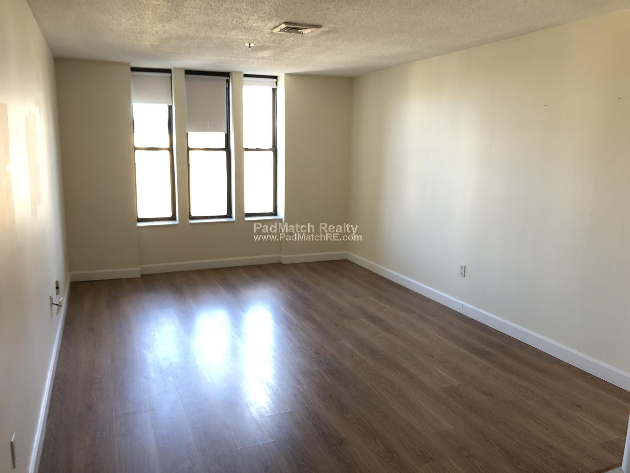 Photo 6 of 1126 Boylston St. Unit 402