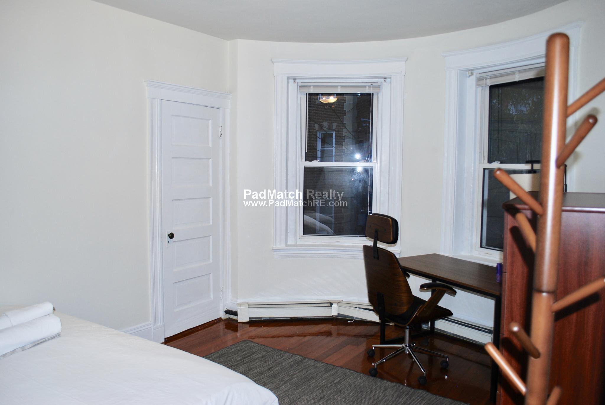 Photo 7 of 208 Winthrop Rd. Unit 1